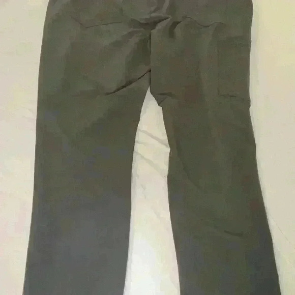 L.L Bean Men’s Venture Stretch Five Pocket Pants in  Graphite size 40 - Picture 3 of 12